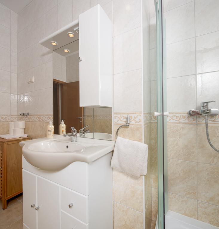 Apartments Leon Podstrana Rom bilde