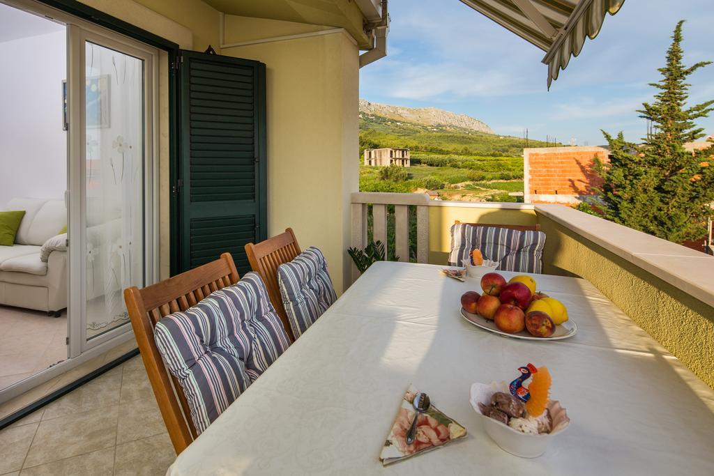 Apartments Leon Podstrana Rom bilde
