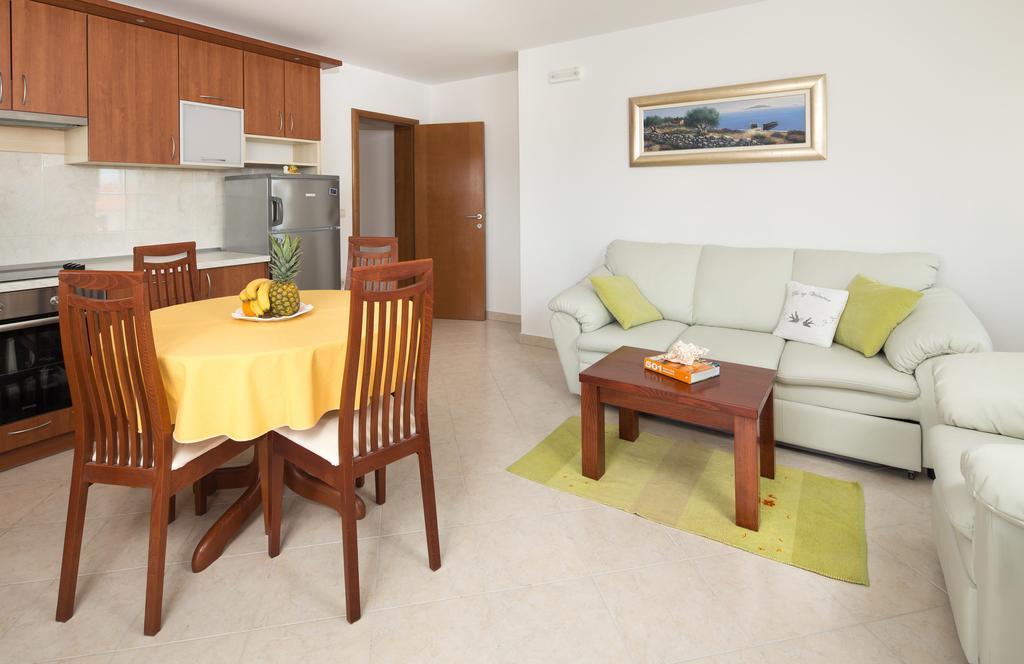 Apartments Leon Podstrana Rom bilde