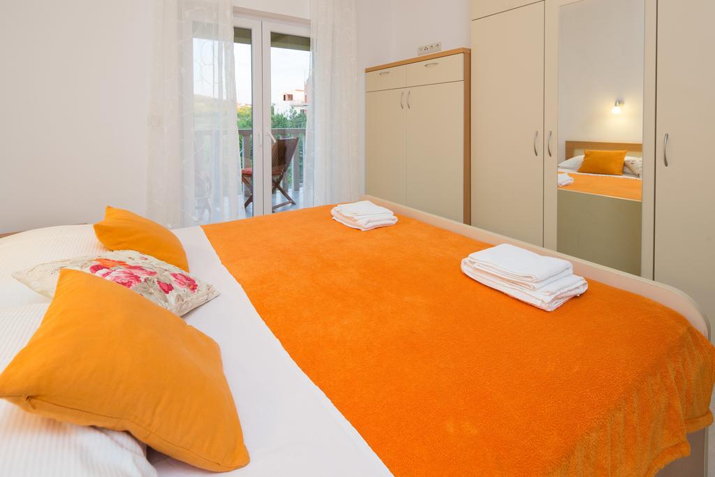 Apartments Leon Podstrana Rom bilde