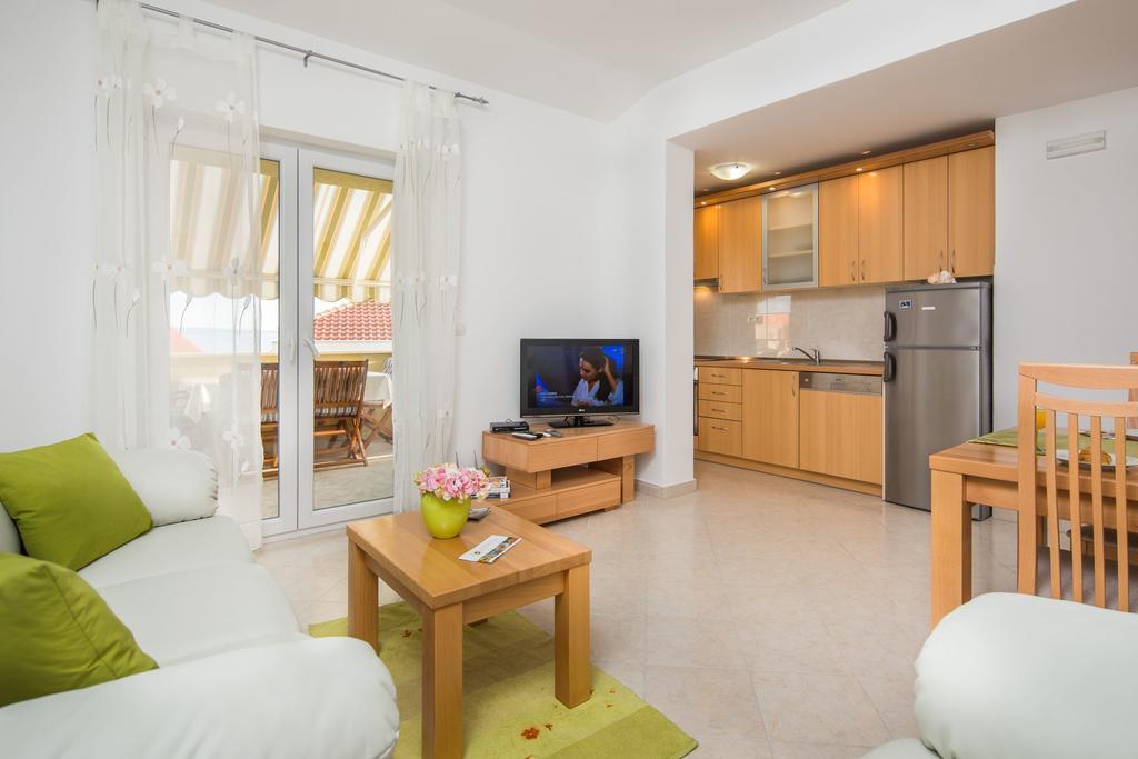 Apartments Leon Podstrana Rom bilde