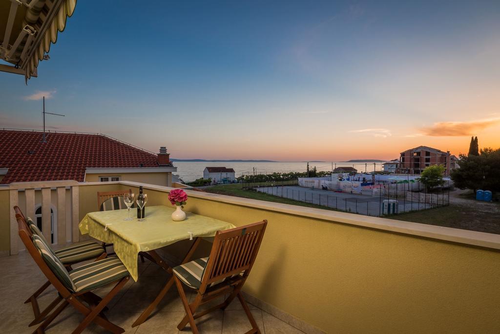 Apartments Leon Podstrana Rom bilde